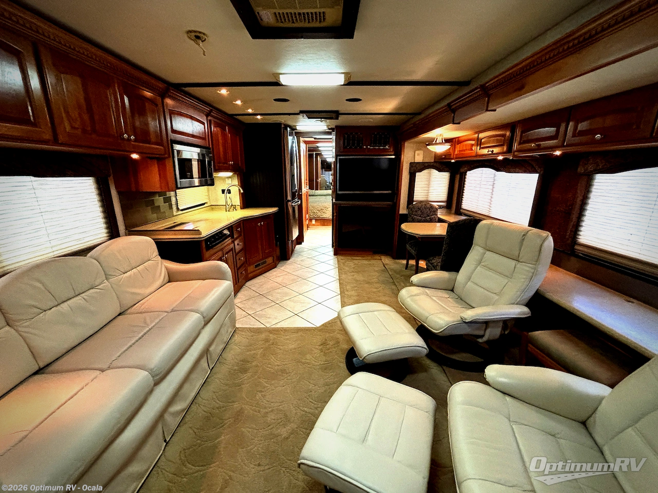 Used 2006 Mandalay Mandalay Class A 40G available in Ocala, Florida