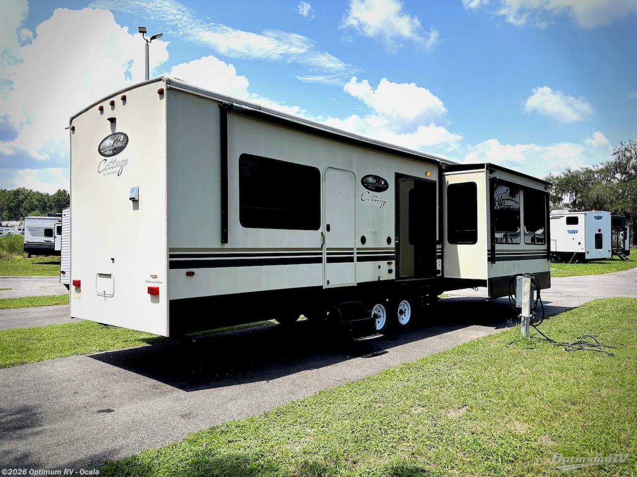2019 Forest River Cedar Creek Cottage 40CCK - Used Destination Trailer For Sale by Optimum RV - Ocala in Ocala, Florida features Awning, Slideout