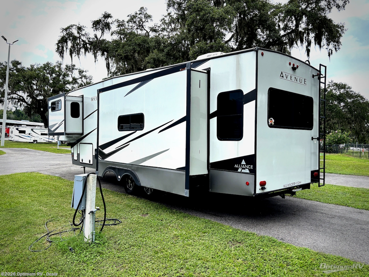 2022 Alliance Avenue 32RLS by Skyline from Optimum RV - Ocala in Ocala, Florida