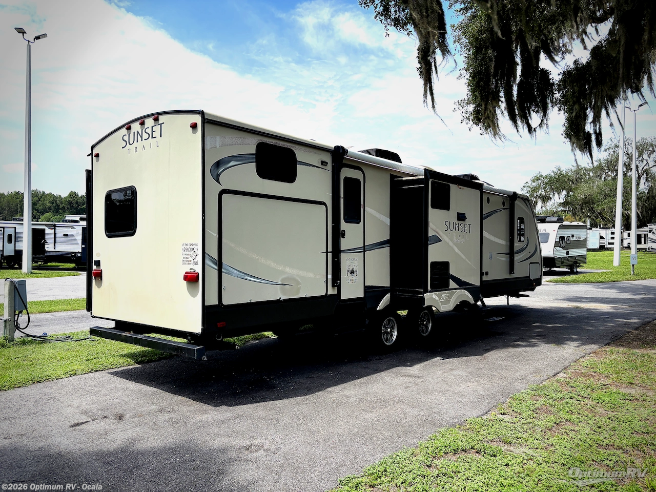 2017 CrossRoads Sunset Trail Super Lite ST320BH - Used Travel Trailer For Sale by Optimum RV - Ocala in Ocala, Florida features Slideout