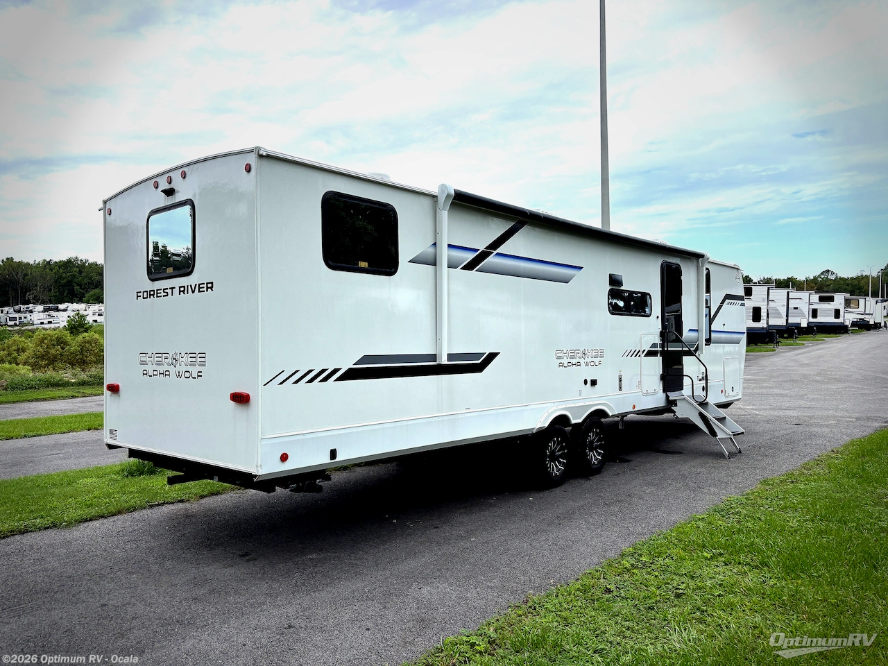 2026 Forest River Cherokee Alpha Wolf 29TB - New Travel Trailer For Sale by Optimum RV - Ocala in Ocala, Florida features Slideout, Awning