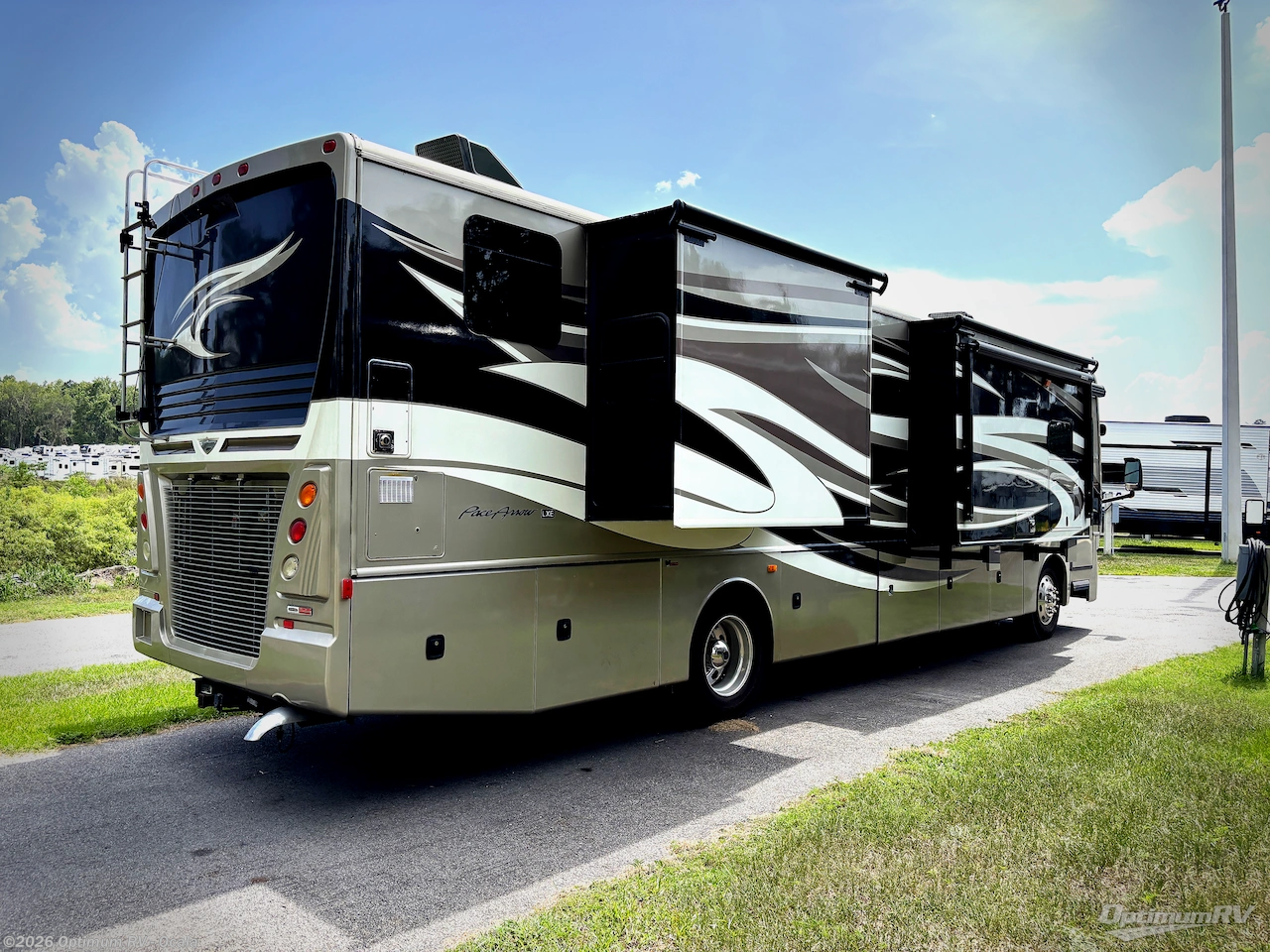 2017 Fleetwood Pace Arrow LXE 38K - Used Class A For Sale by Optimum RV - Ocala in Ocala, Florida features Awning, Slideout