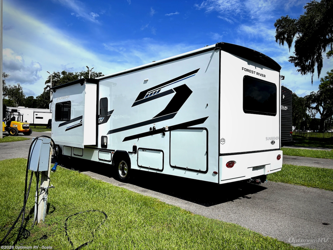 2027 Sunseeker LE 3250DSLE Ford by Forest River from Optimum RV - Ocala in Ocala, Florida