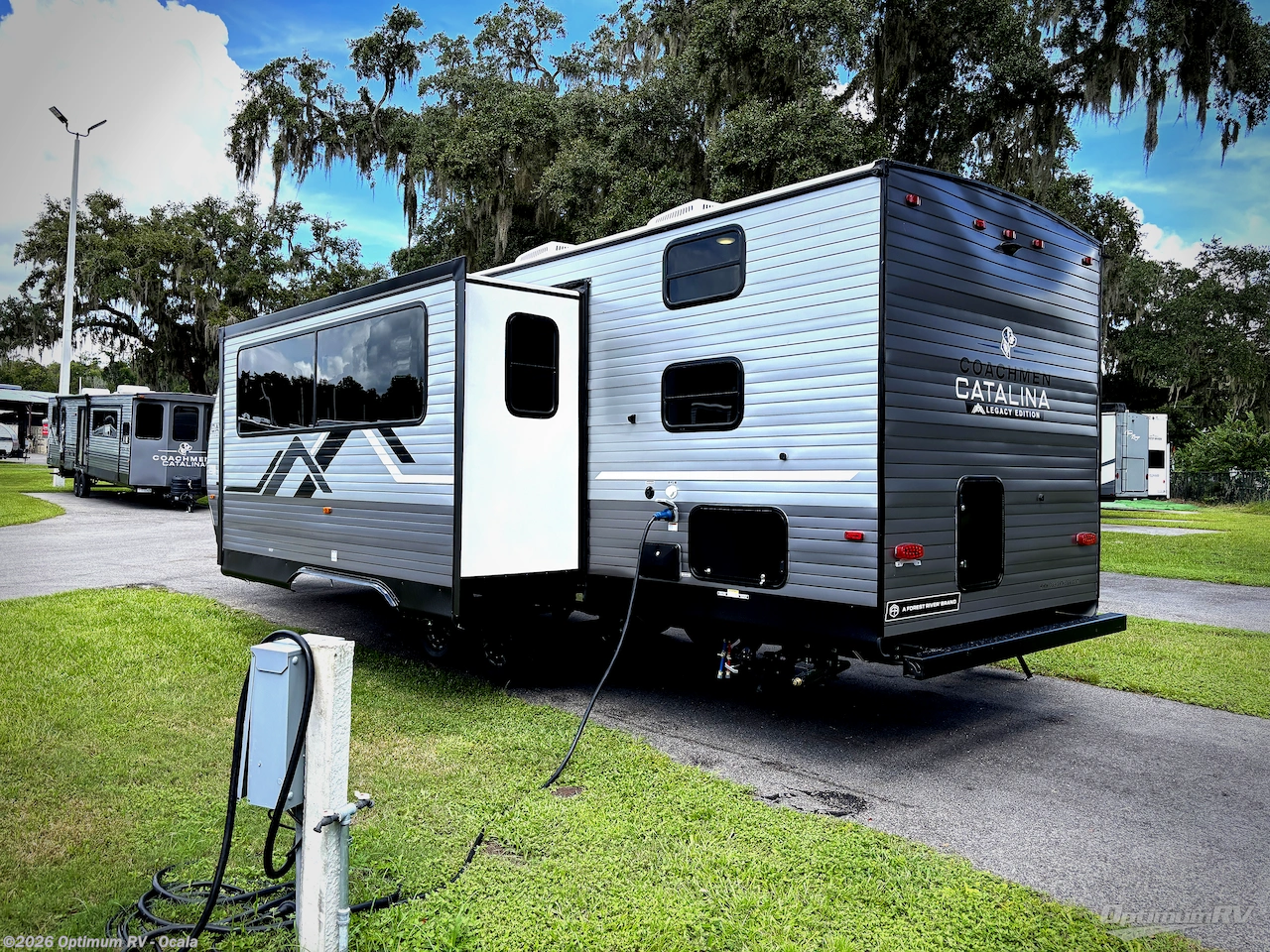 2027 Catalina Legacy Edition 273DBHCK by Coachmen from Optimum RV - Ocala in Ocala, Florida