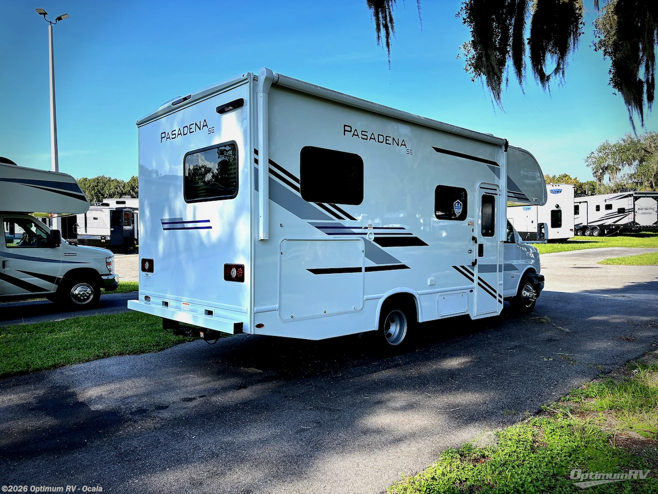 2025 Thor Pasadena SE SE21 - Used Class C For Sale by Optimum RV - Ocala in Ocala, Florida features Awning