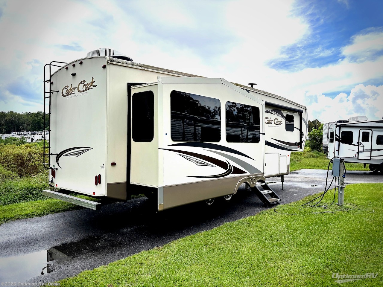 2018 Forest River Cedar Creek Silverback 29RE - Used Fifth Wheel For Sale by Optimum RV - Ocala in Ocala, Florida features Awning, Slideout