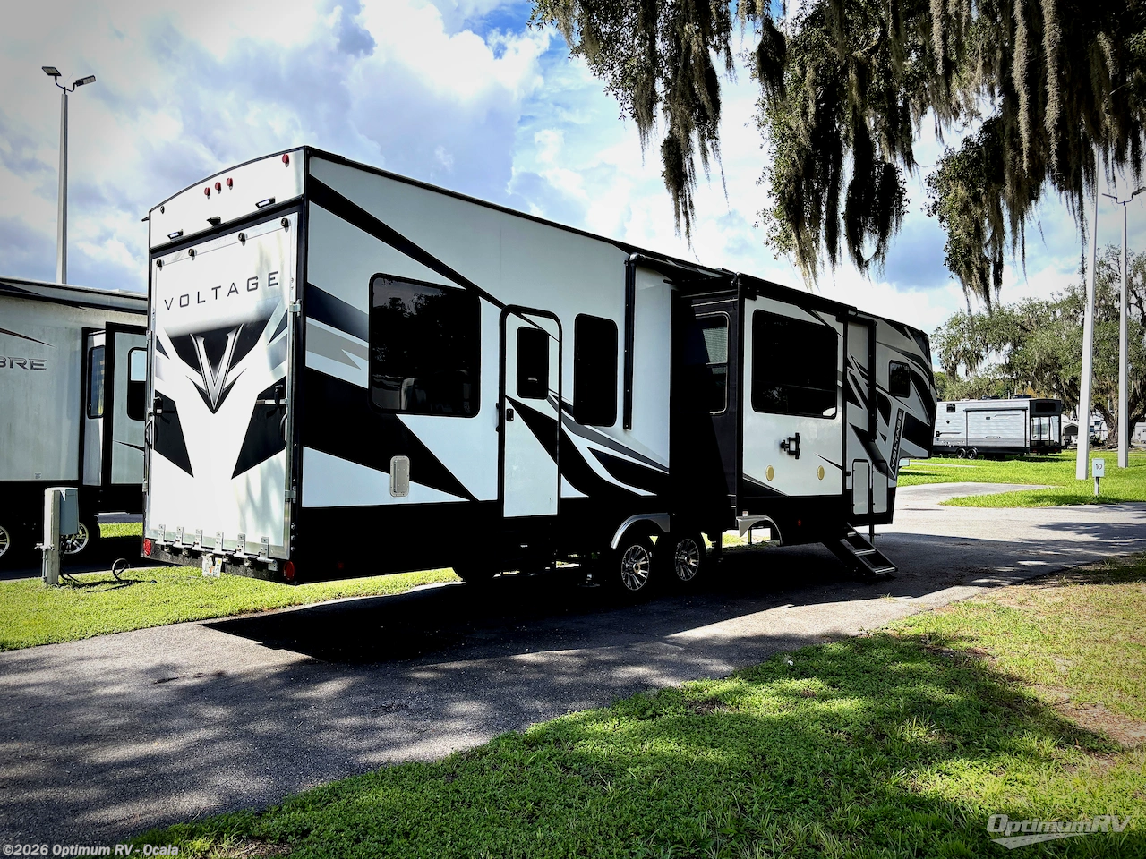 2020 Dutchmen Triton 3531 - Used Fifth Wheel For Sale by Optimum RV - Ocala in Ocala, Florida features Slideout, Awning