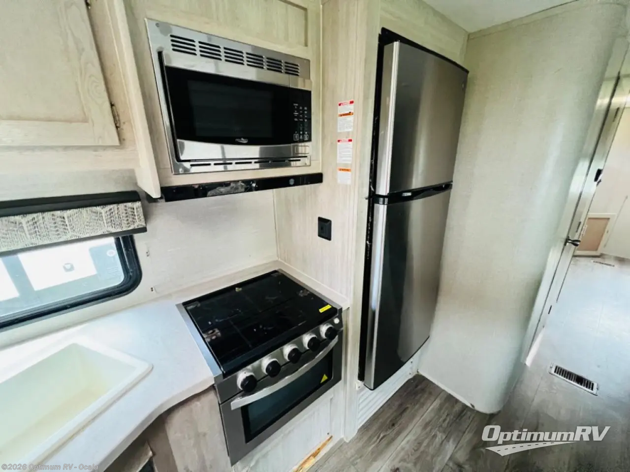 Used 2022 Coachmen Catalina Legacy 323BHDSCK available in Ocala, Florida
