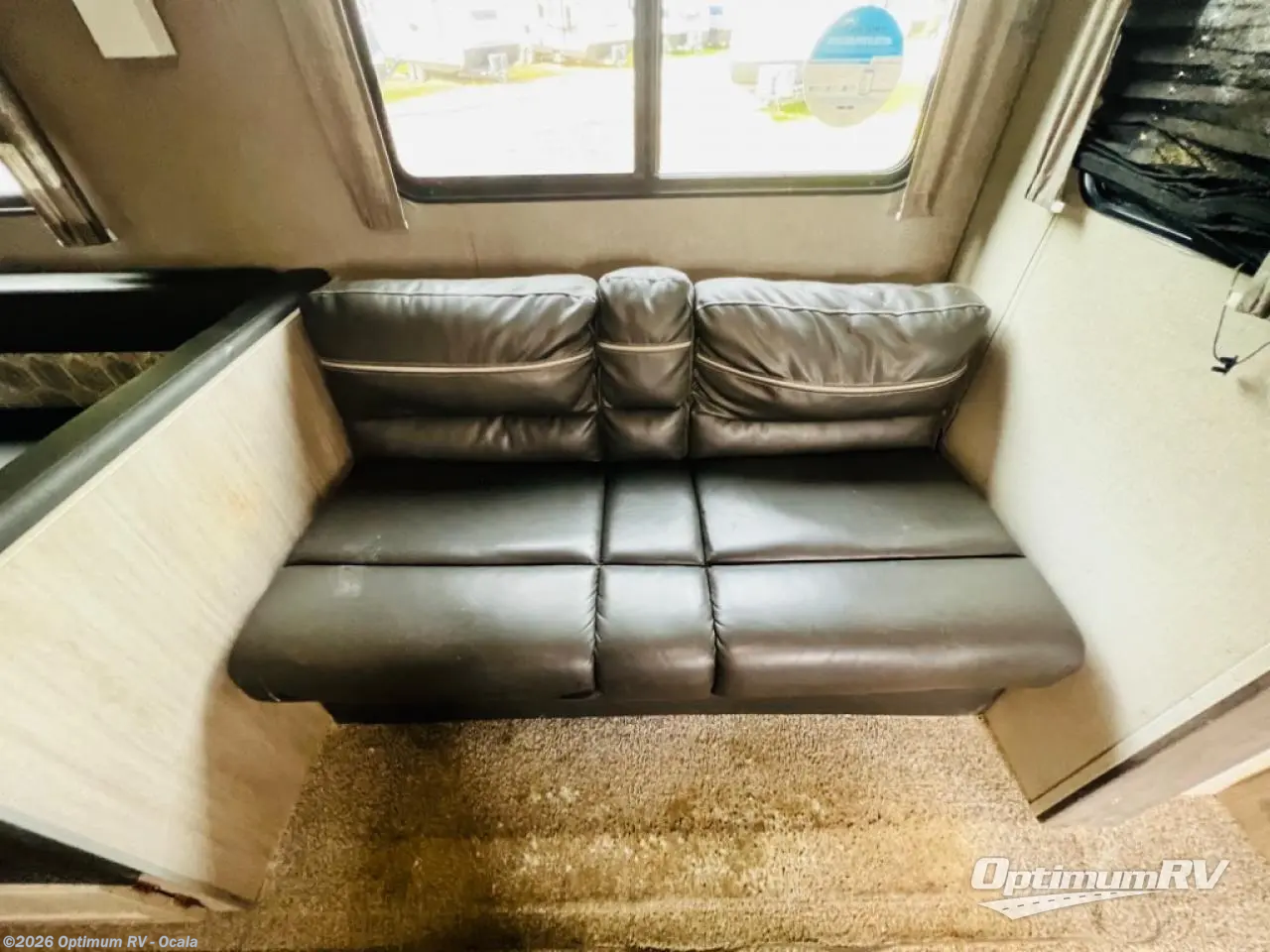 2022 Coachmen Catalina Legacy 323BHDSCK - Used Travel Trailer For Sale by Optimum RV - Ocala in Ocala, Florida features Awning, Slideout
