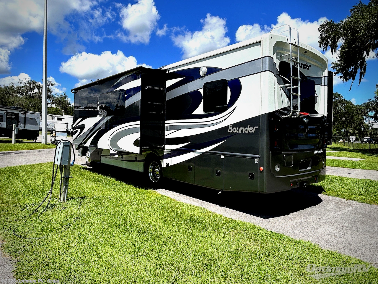 2019 Bounder 33C by Fleetwood from Optimum RV - Ocala in Ocala, Florida