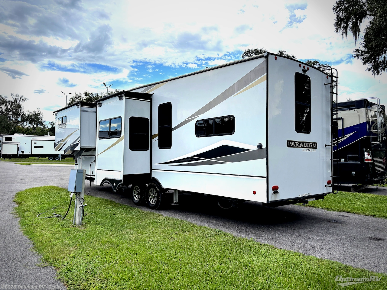 2021 Alliance Paradigm 372RK by Skyline from Optimum RV - Ocala in Ocala, Florida