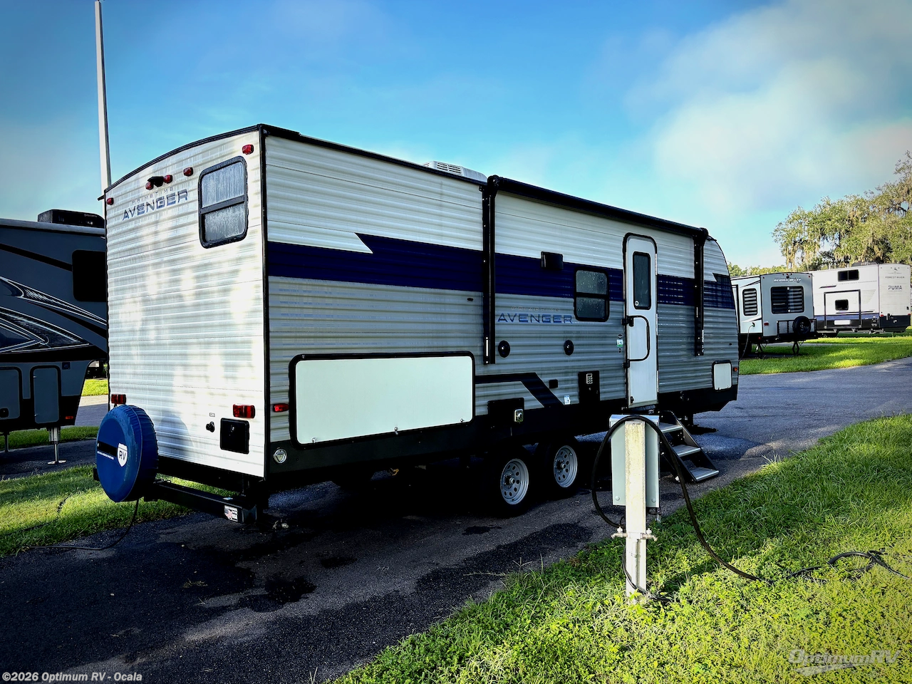 2022 Prime Time Avenger 24BHS - Used Travel Trailer For Sale by Optimum RV - Ocala in Ocala, Florida features Awning, Slideout