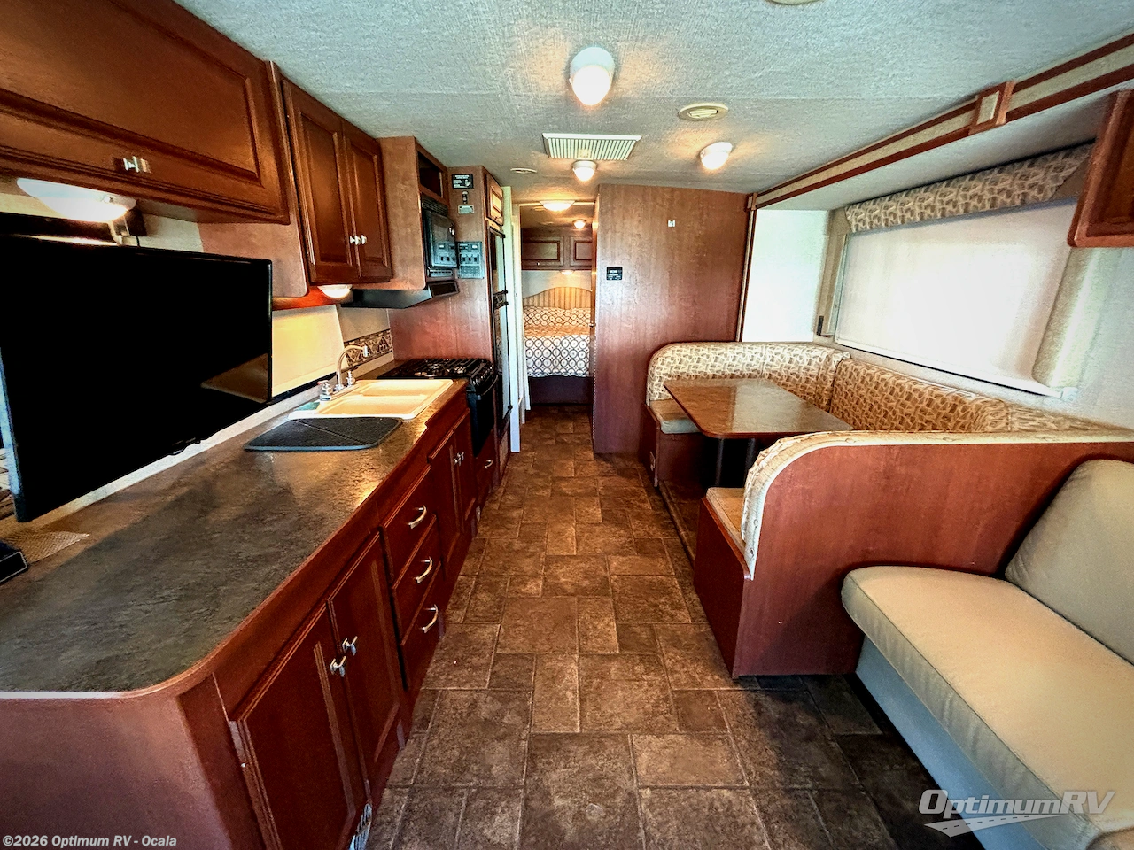 Used 2014 Itasca Sunstar 31KE available in Ocala, Florida