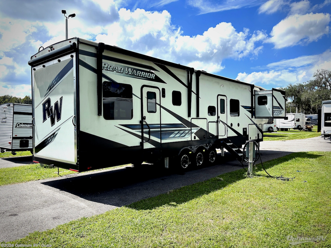 2022 Heartland Road Warrior 414 - Used Fifth Wheel For Sale by Optimum RV - Ocala in Ocala, Florida features Awning, Slideout