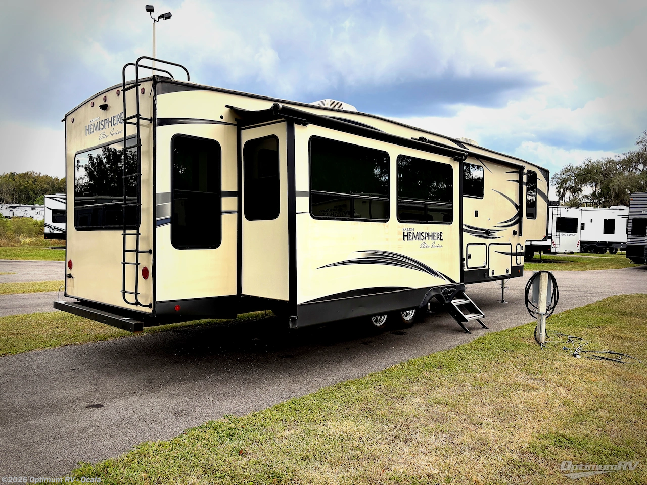 2019 Forest River Salem Hemisphere Elite 34RL - Used Fifth Wheel For Sale by Optimum RV - Ocala in Ocala, Florida features Slideout, Awning