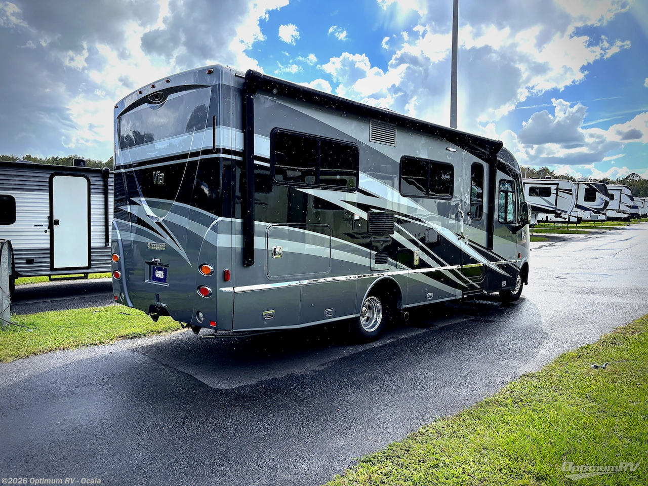 2017 Winnebago Via 25P - Used Class A For Sale by Optimum RV - Ocala in Ocala, Florida features Slideout