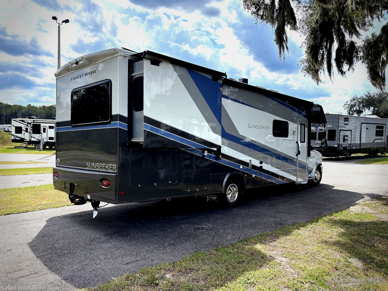 2027 Forest River Sunseeker 3010DS - New Class C For Sale by Optimum RV - Ocala in Ocala, Florida features Awning, Slideout