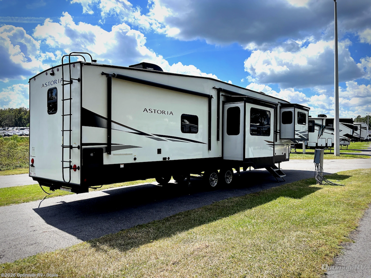 2023 Dutchmen Astoria 3803FLP - Used Fifth Wheel For Sale by Optimum RV - Ocala in Ocala, Florida features Awning, Slideout
