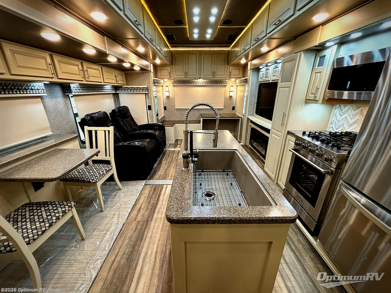 Used 2022 Luxe Elite 38GFB available in Ocala, Florida