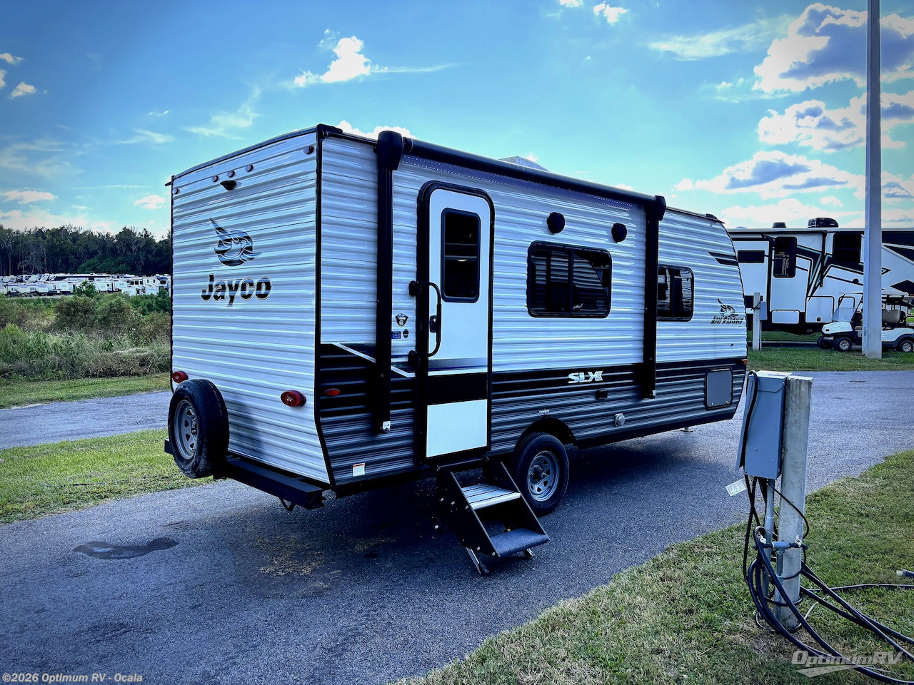 2023 Jayco Jay Flight SLX 195RB - Used Travel Trailer For Sale by Optimum RV - Ocala in Ocala, Florida features Awning