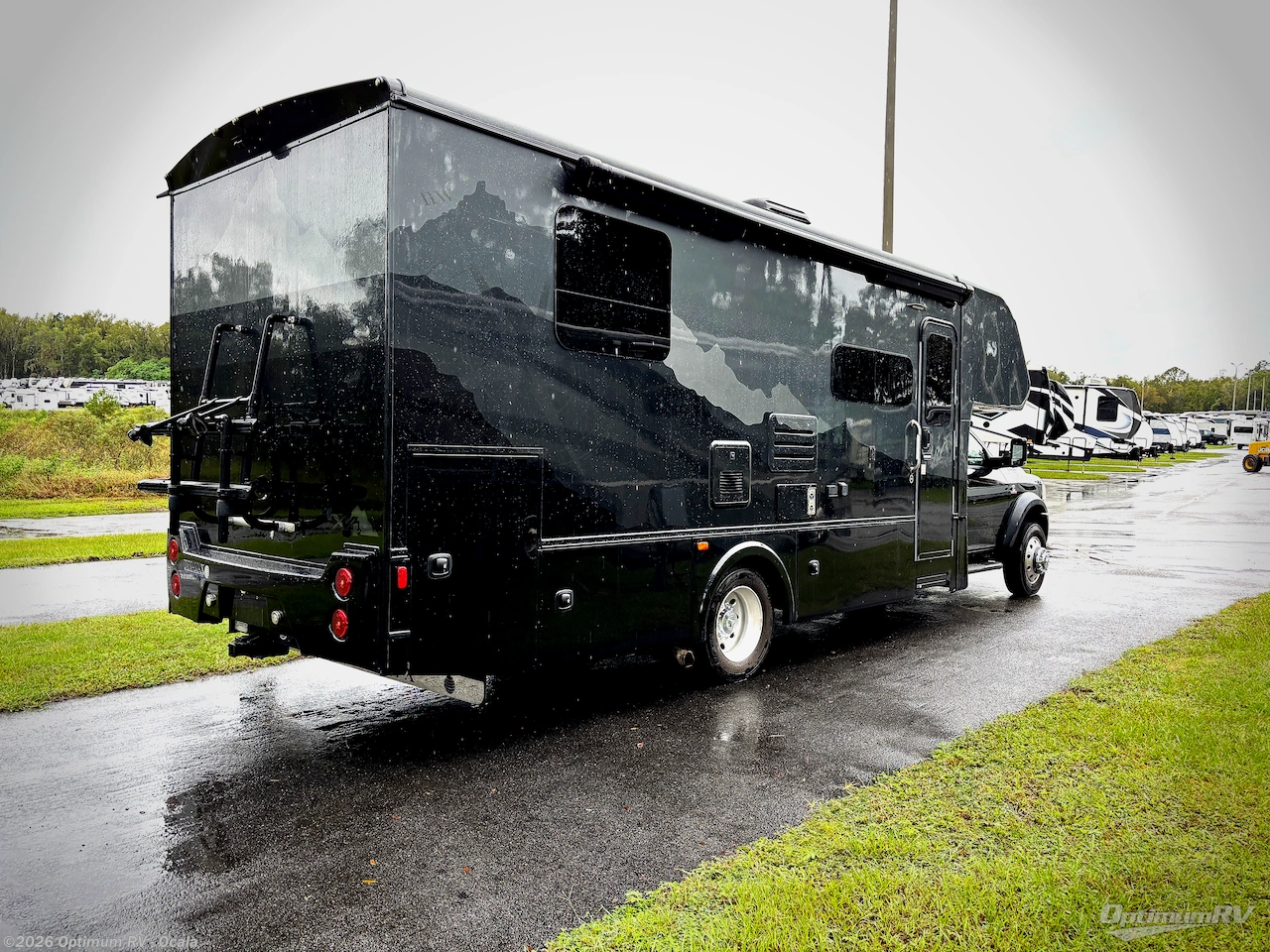 2020 Dynamax Corp Isata 5 28SS - Used Class C For Sale by Optimum RV - Ocala in Ocala, Florida features Slideout, Awning
