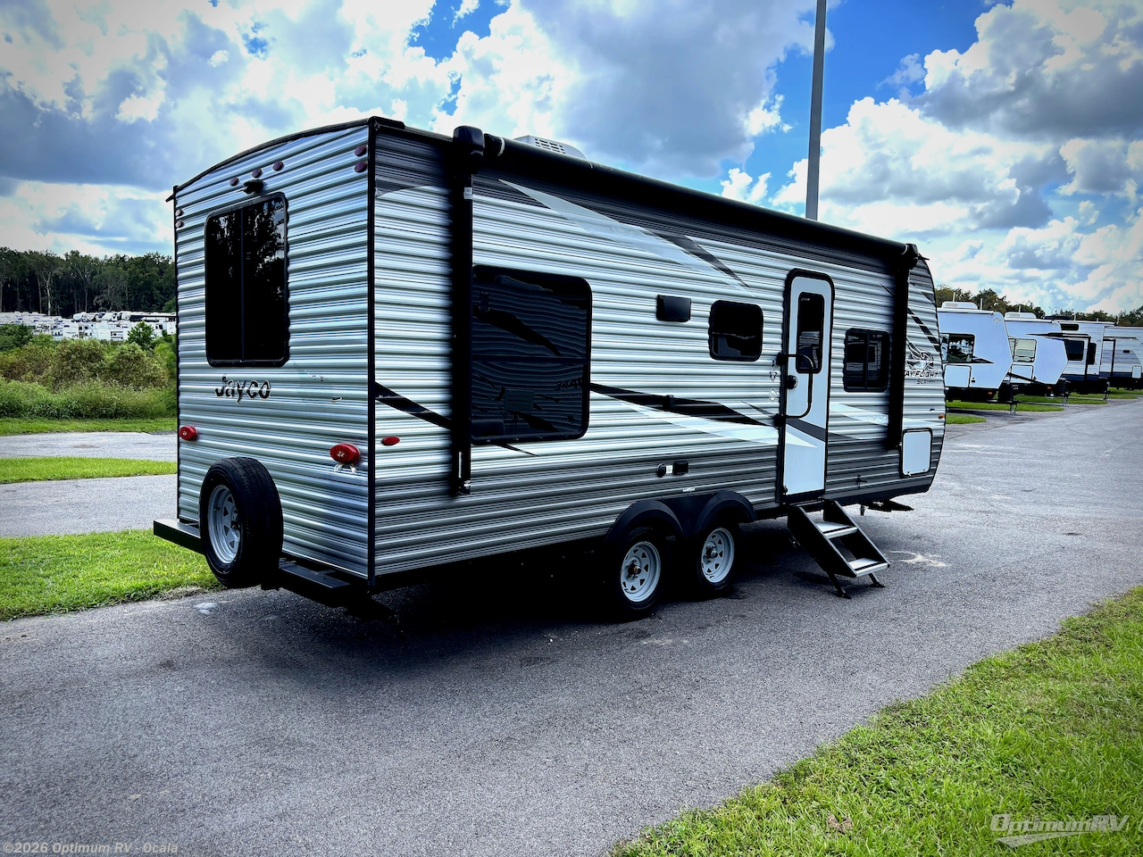 2021 Jayco Jay Flight 212QB - Used Travel Trailer For Sale by Optimum RV - Ocala in Ocala, Florida features Awning