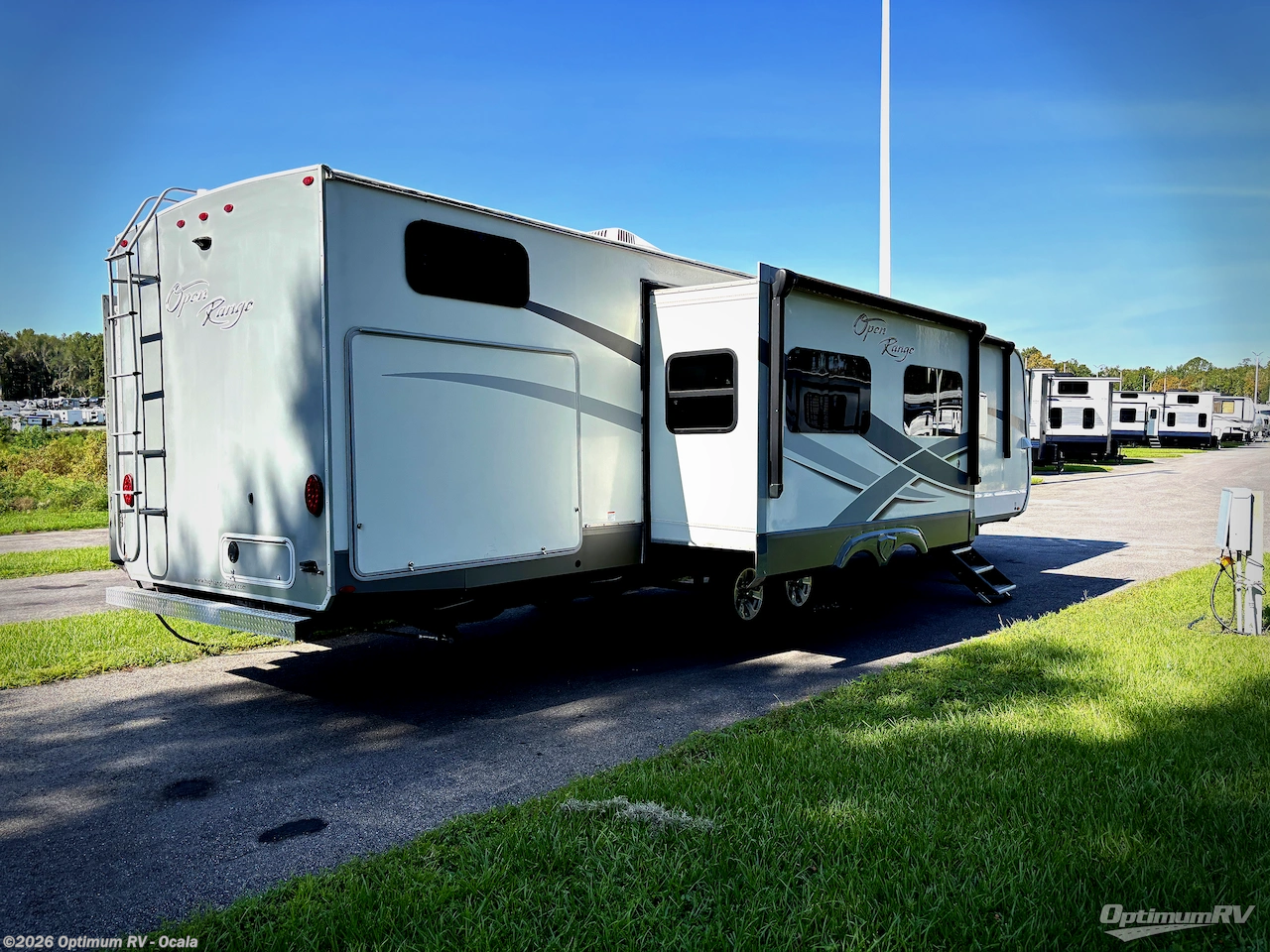 2021 Highland Ridge Open Range OT338BHS - Used Travel Trailer For Sale by Optimum RV - Ocala in Ocala, Florida features Slideout, Awning