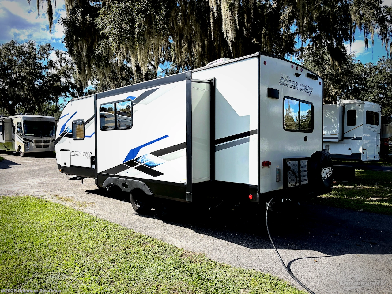 2024 Forest River Cherokee Alpha Wolf 23LDE-L - Used Travel Trailer For Sale by Optimum RV - Ocala in Ocala, Florida features Awning, Slideout