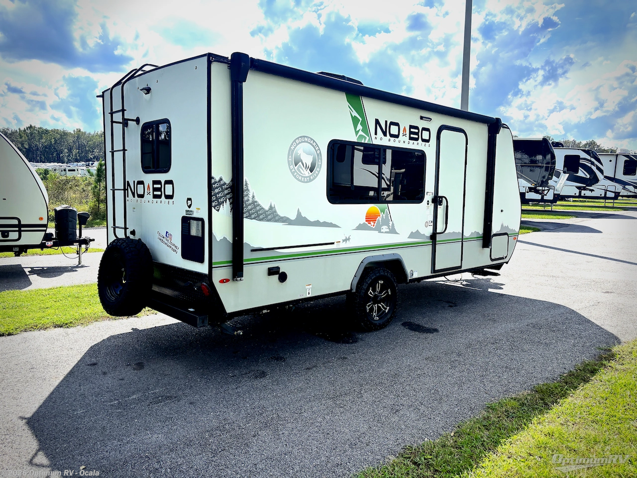 2022 Forest River No Boundaries NB19.2 - Used Travel Trailer For Sale by Optimum RV - Ocala in Ocala, Florida features Awning