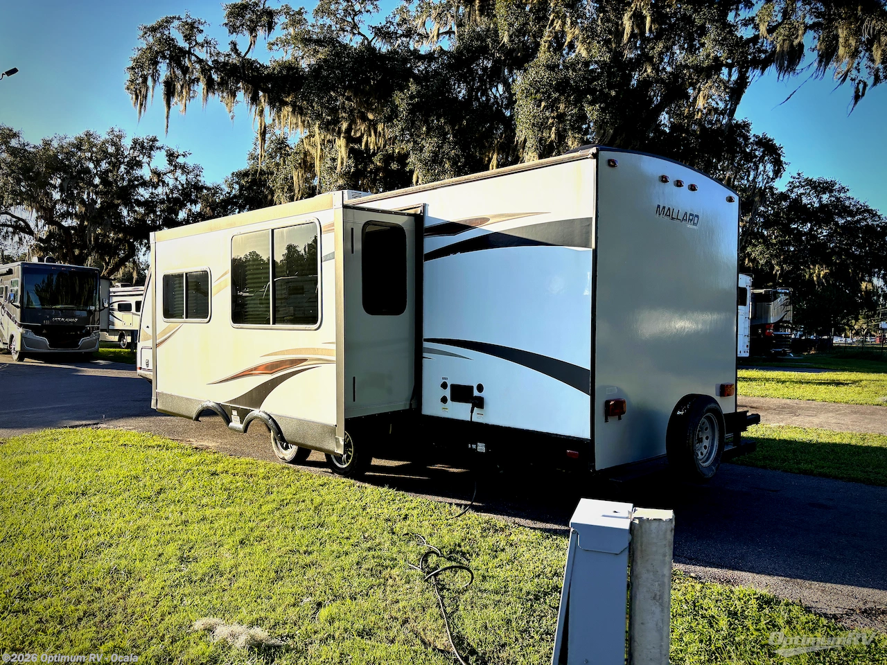 2017 Heartland Mallard 28 - Used Travel Trailer For Sale by Optimum RV - Ocala in Ocala, Florida features Awning, Slideout
