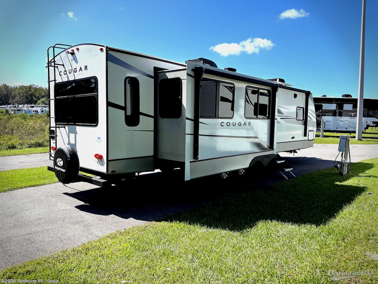 2024 Keystone Cougar Half-Ton 33RLI - Used Travel Trailer For Sale by Optimum RV - Ocala in Ocala, Florida features Slideout, Awning