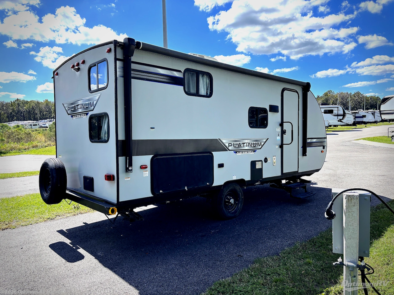 2021 Forest River Salem FSX 178BHSK - Used Travel Trailer For Sale by Optimum RV - Ocala in Ocala, Florida features Slideout, Awning