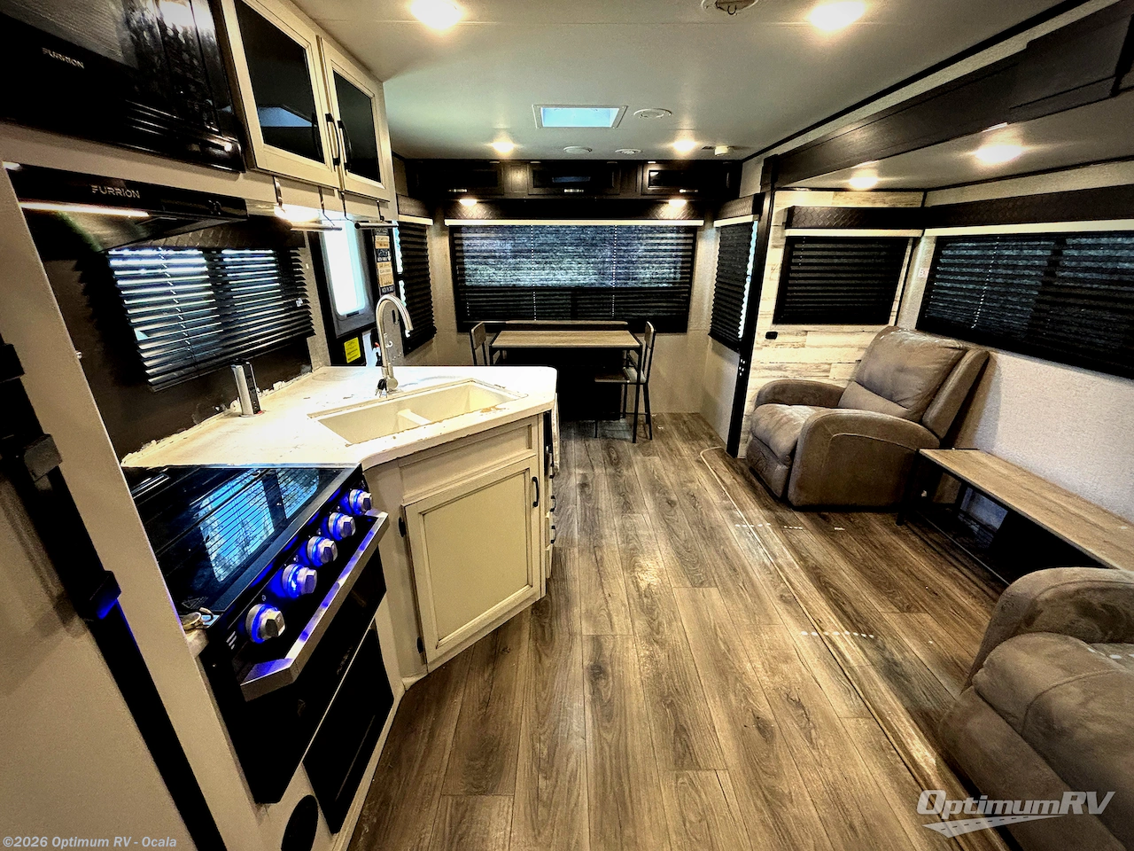 2021 Jayco Jay Feather 27RL - Used Travel Trailer For Sale by Optimum RV - Ocala in Ocala, Florida features Awning, Slideout