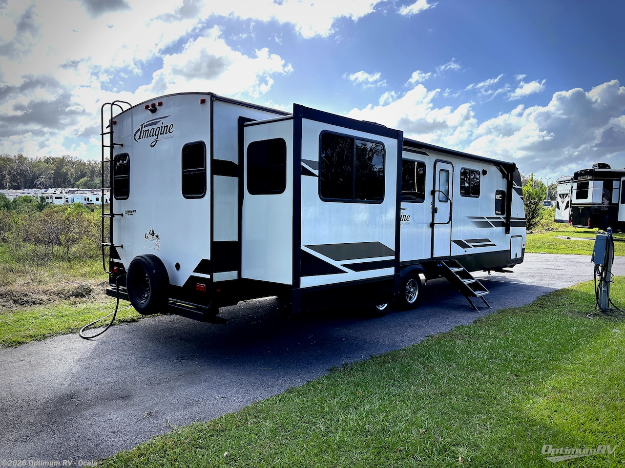 2021 Grand Design Imagine 3100RD - Used Travel Trailer For Sale by Optimum RV - Ocala in Ocala, Florida features Awning, Slideout