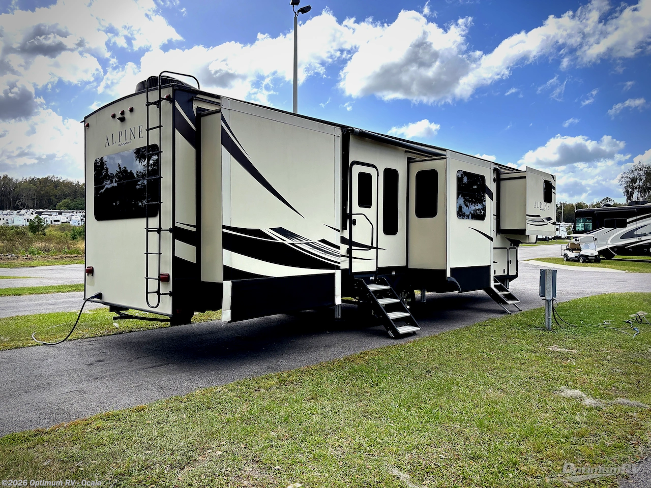 2019 Keystone Alpine 3800FK - Used Fifth Wheel For Sale by Optimum RV - Ocala in Ocala, Florida features Awning, Slideout