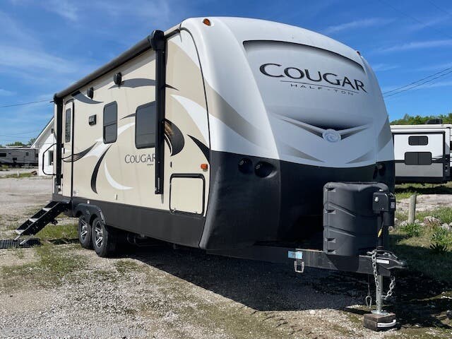 Used 2019 Keystone Cougar Half-Ton East 22RBS available in Palmyra, Missouri