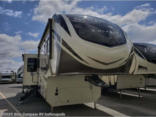 2018 Grand Design Solitude 3740bh Rv For Sale In Indianapolis In 46203 119068 Rvusa Com Classifieds