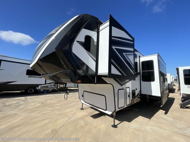 2024 Momentum 399TH by Grand Design from Blue Compass RV Indianapolis in Indianapolis, Indiana