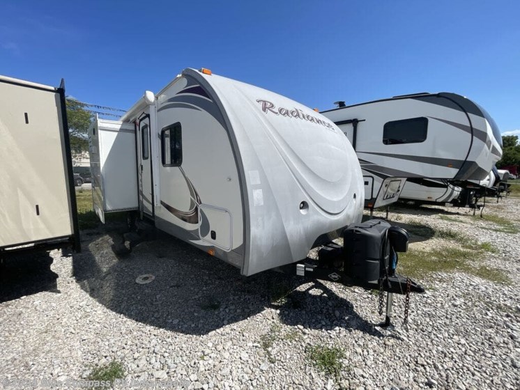 Used 2014 Cruiser RV Radiance R 26KISL available in Indianapolis, Indiana