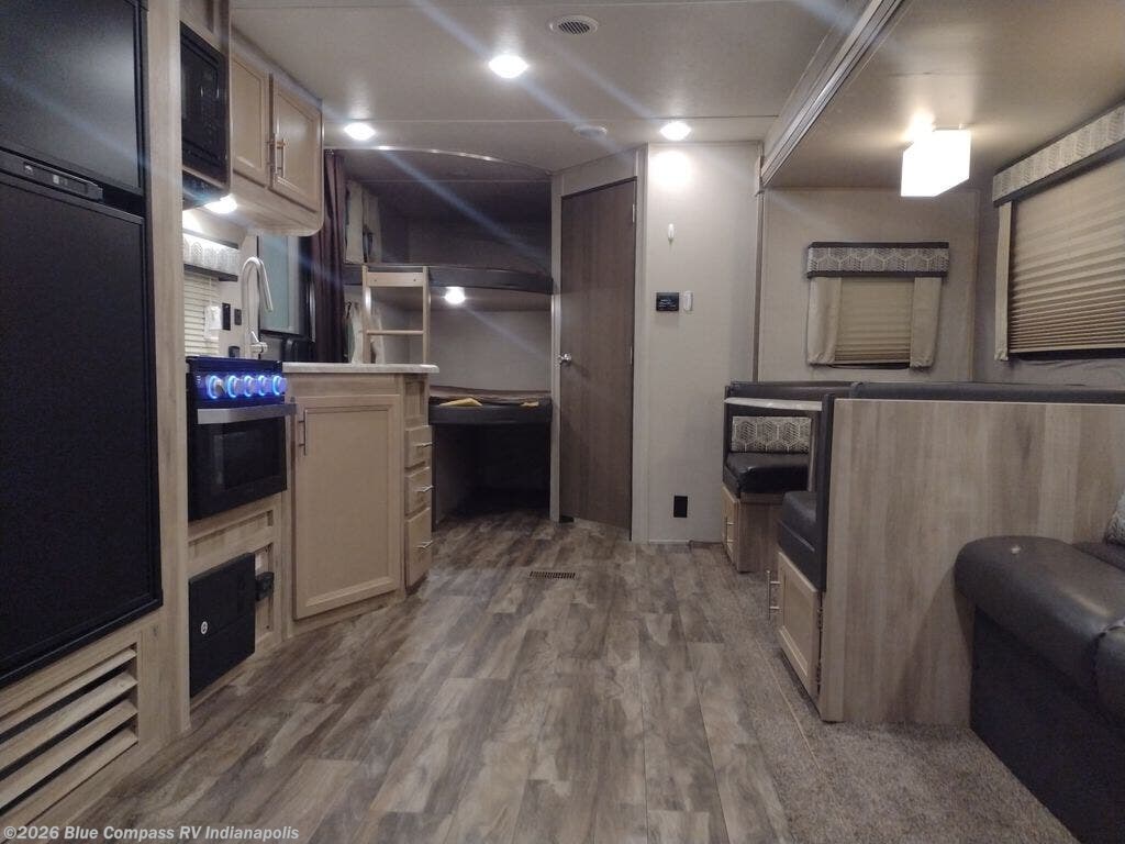 Used 2021 Coachmen Catalina Legacy 263BHSCK available in Indianapolis, Indiana