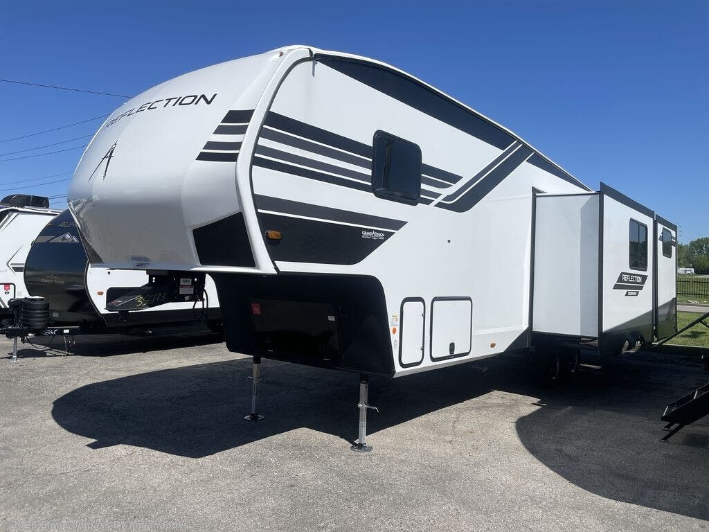 New 2026 Grand Design Reflection 100 Series 32BH available in Indianapolis, Indiana
