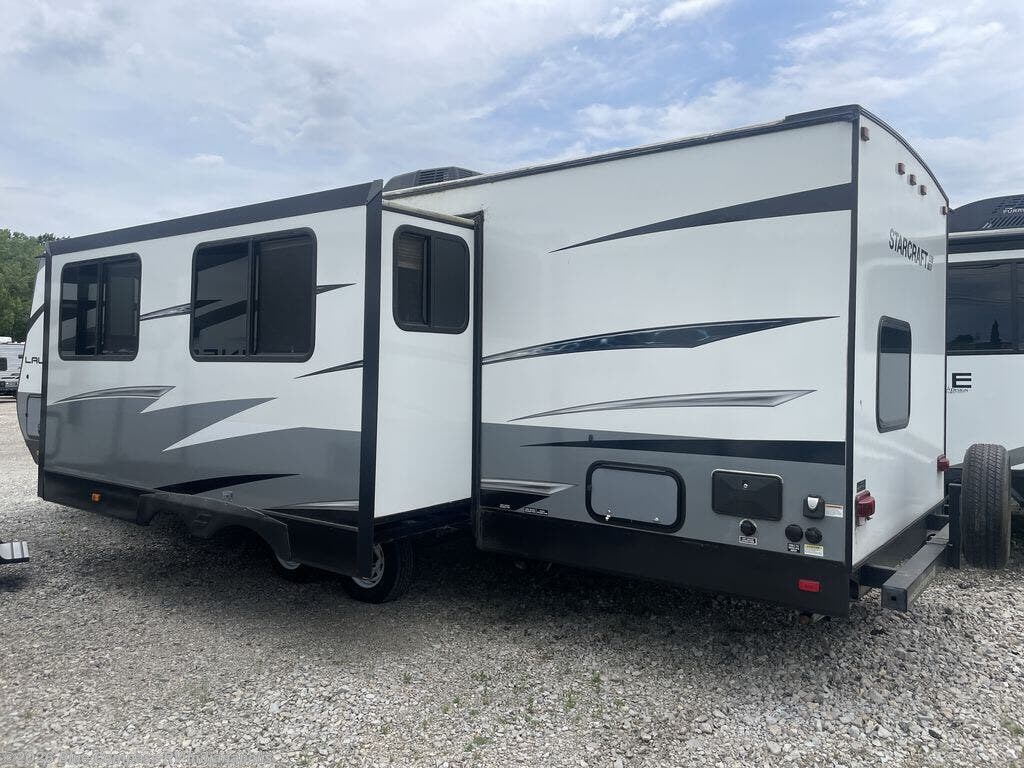 Used 2018 Starcraft Autumn Ridge Outfitter 27BHS available in Indianapolis, Indiana