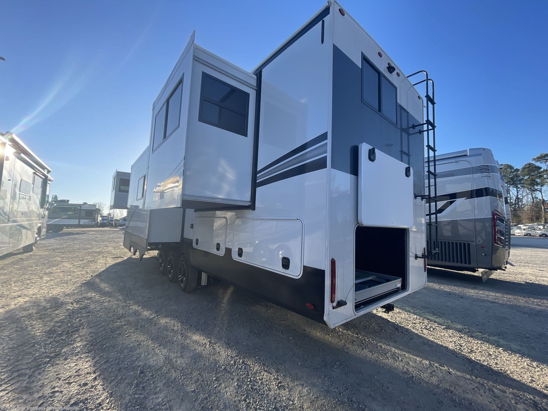 2027 Grand Design Solitude 414LJMJ - New Fifth Wheel For Sale by Blue Compass RV Indianapolis in Indianapolis, Indiana