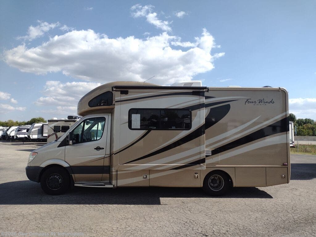 Used 2009 Thor Motor Coach Siesta 24SA available in Indianapolis, Indiana