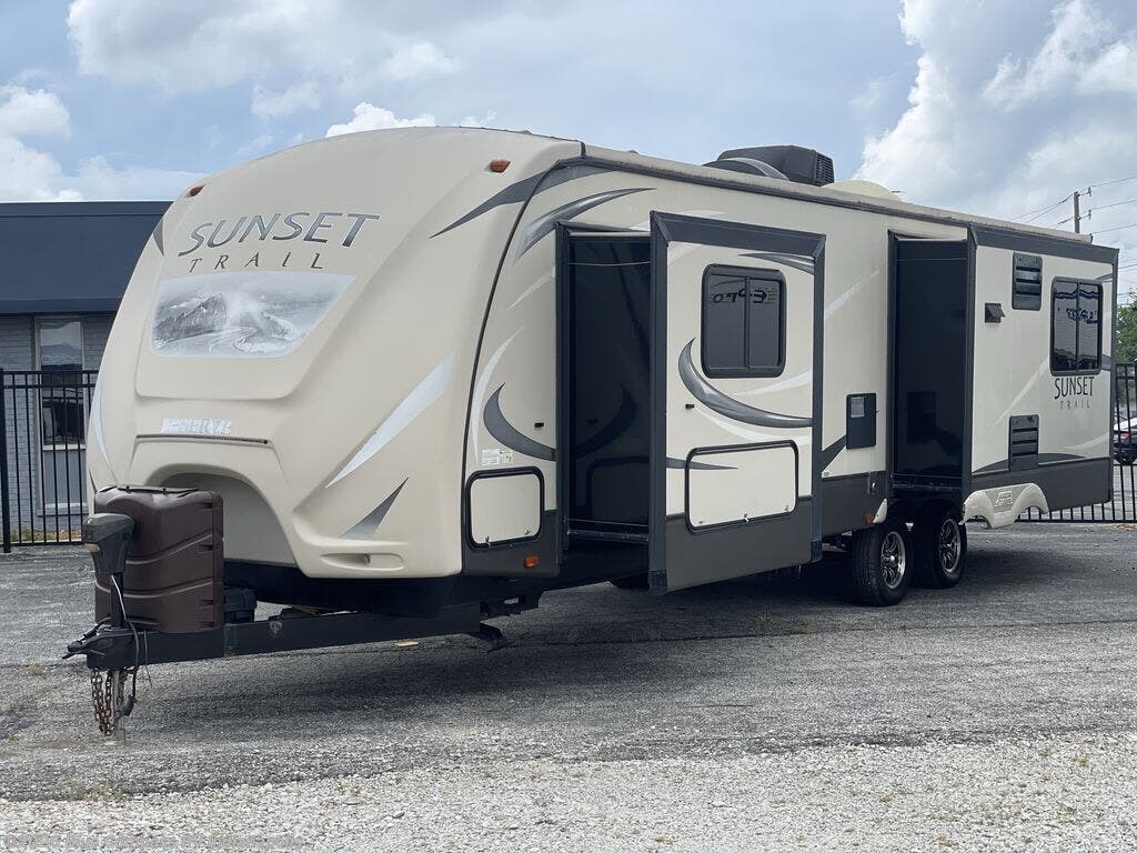 Used 2016 CrossRoads Sunset Trail 29 RL available in Indianapolis, Indiana
