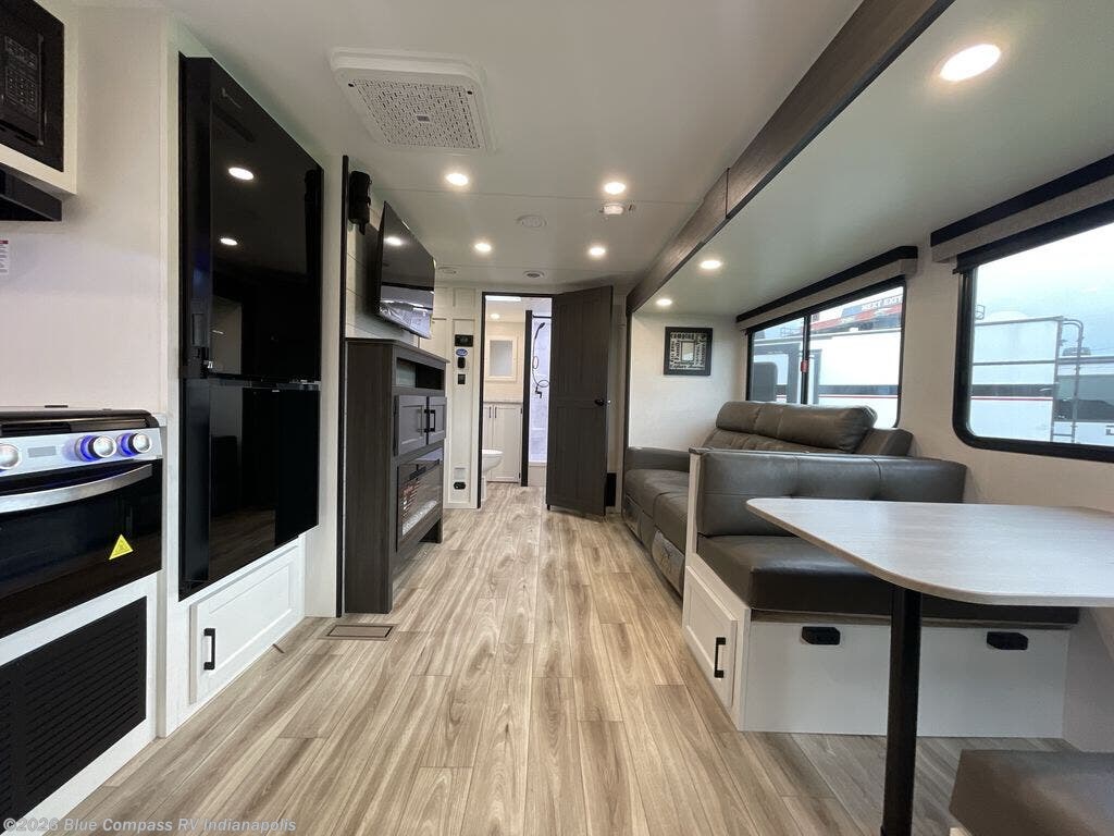 2027 Stratus SR261VRB by Venture RV from Blue Compass RV Indianapolis in Indianapolis, Indiana