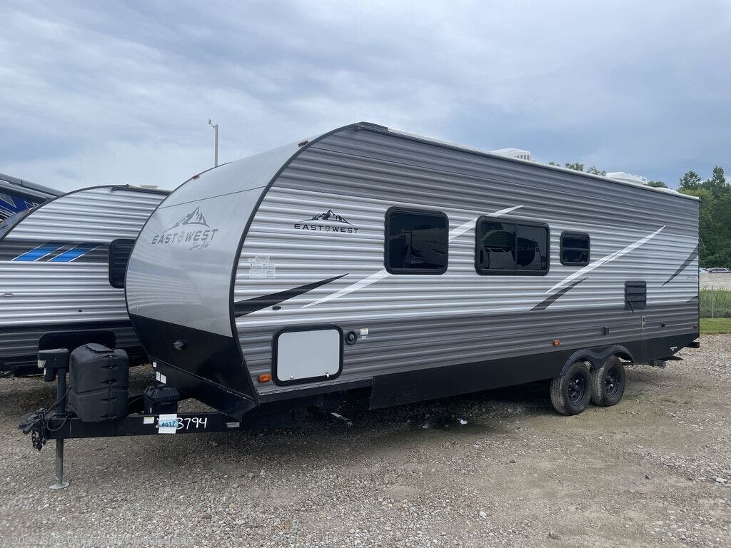 Used 2020 East to West Della Terra 27 KNS available in Indianapolis, Indiana