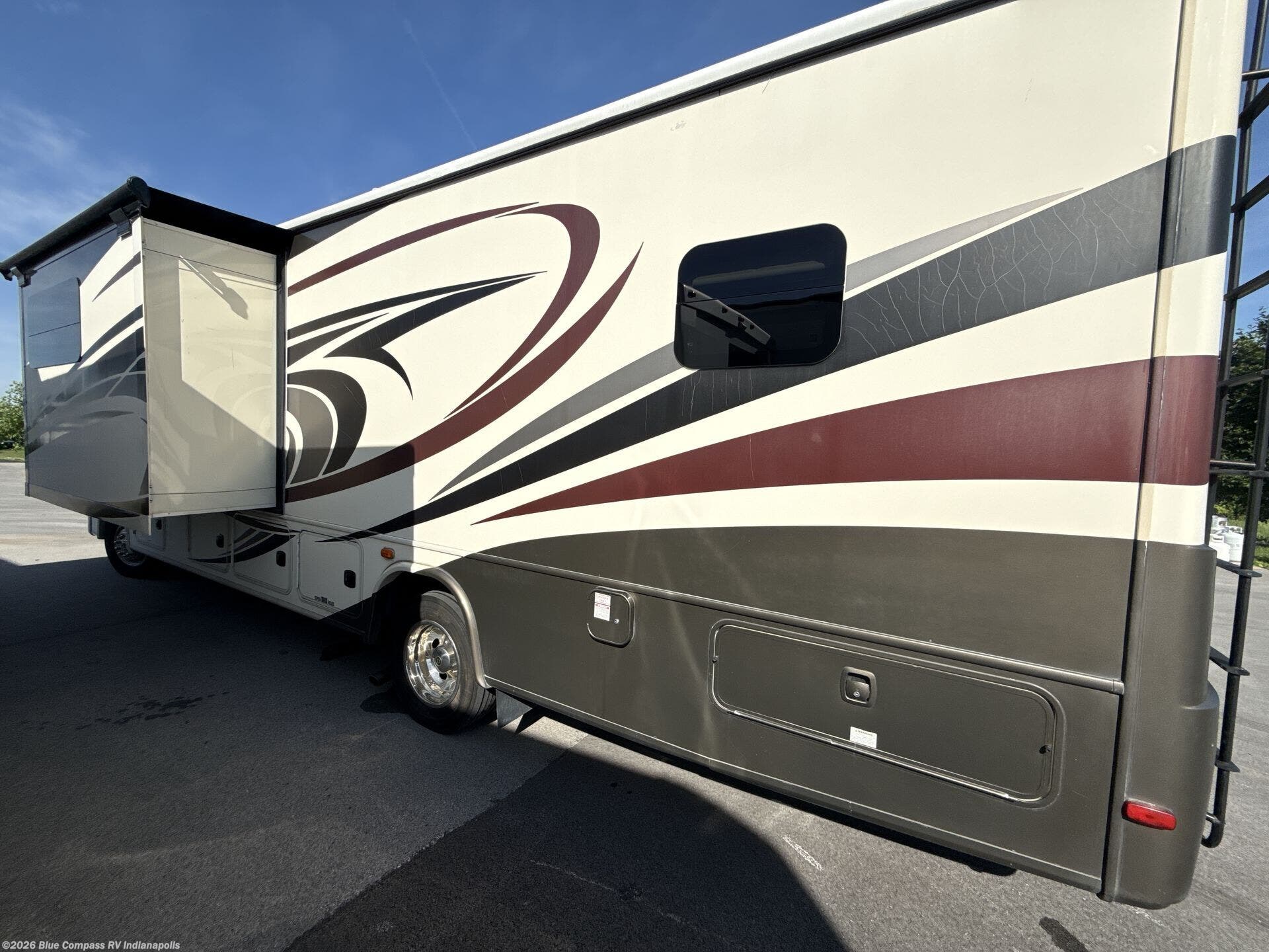 2015 Georgetown 310DS by Forest River from Blue Compass RV Indianapolis in Indianapolis, Indiana