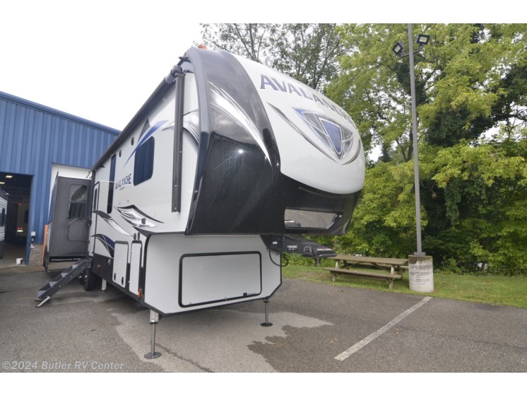 Used 2020 Keystone Avalanche 366MB available in Butler, Pennsylvania