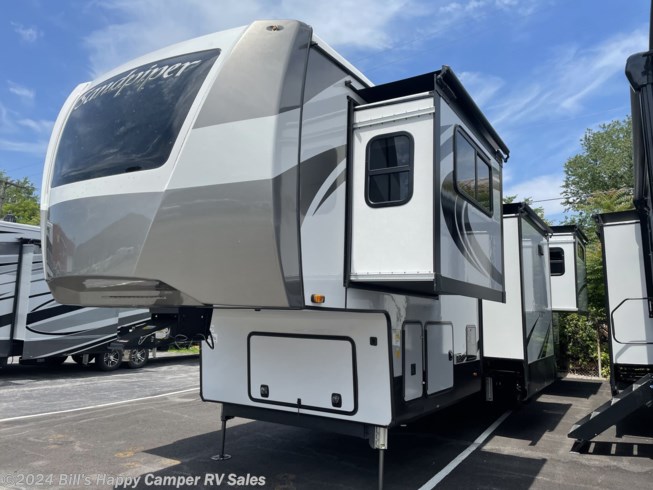 2022 Forest River Sandpiper 391FLRB - New Fifth Wheel For Sale by Bill&#39;s Happy Camper RV Sales in Mill Hall, Pennsylvania features Medicine Cabinet, Hide-A-Bed, Microwave, Air Conditioning, Free Standing Dinette w/Chairs